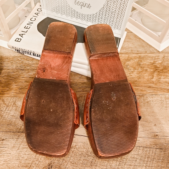 Luc Berjen Bikini bow square toe block sandals - Picture 4 of 6